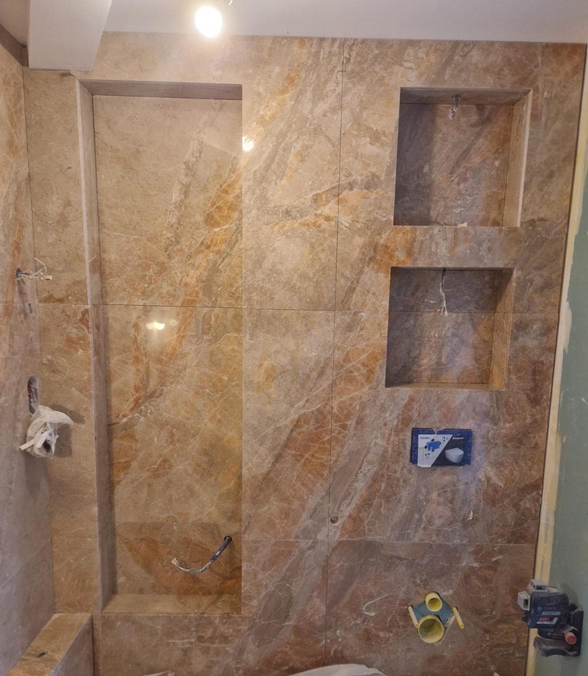 Equipa A.M. Ladrilhos & Pavimentos - 30 anos de experiência