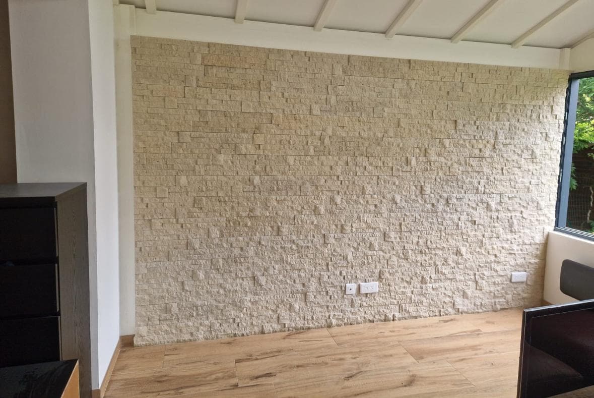 Trabalho de revestimento de paredes